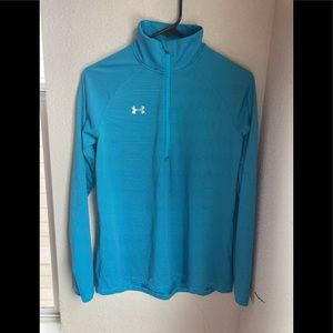 Long sleeve under armour shirt size medium